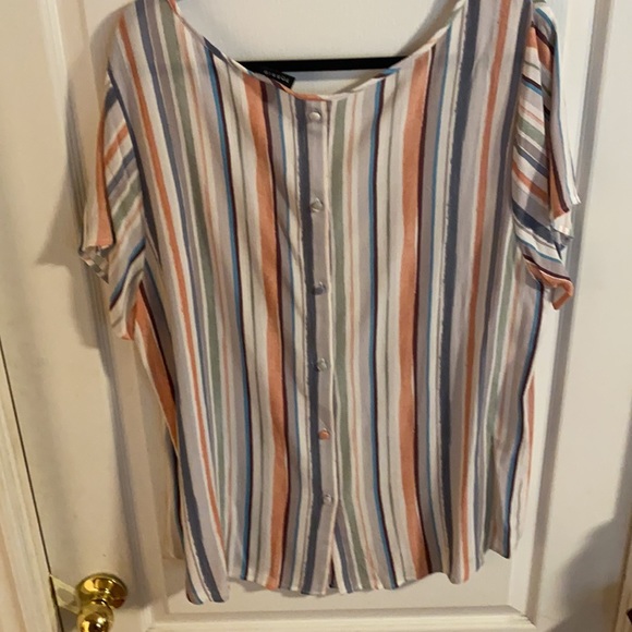 Short Sleeve Torrid Top - Picture 2 of 2